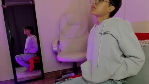 Snapshot of bellmontneon chatting on September 24, 2025, 11:13 am Neon online show from September 24, 2025, 11:13 am