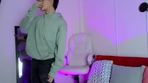 Snapshot of bellmontneon chatting on October 2, 2025, 11:17 am Neon online show from October 2, 2025, 11:17 am