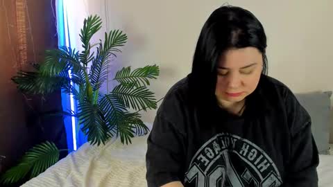 LinaBoo online show from October 21, 2025, 11:22 am