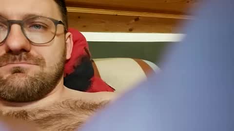 Snapshot of ben00189 chatting on January 27, 2025, 4:33 pm ben00189 online show from January 27, 2025, 4:33 pm