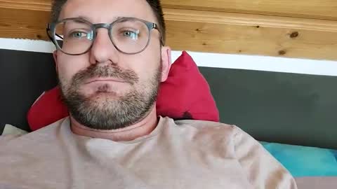 Snapshot of ben00189 chatting on September 14, 2025, 2:05 pm ben00189 online show from September 14, 2025, 2:05 pm