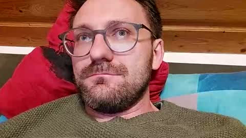 Snapshot of ben00189 chatting on October 3, 2025, 9:45 pm ben00189 online show from October 3, 2025, 9:45 pm