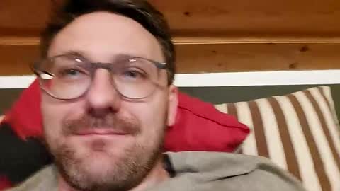 Snapshot of ben00189 chatting on November 3, 2025, 5:36 pm ben00189 online show from November 3, 2025, 5:36 pm