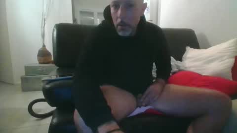 benbare13 online show from November 11, 2025, 5:13 pm