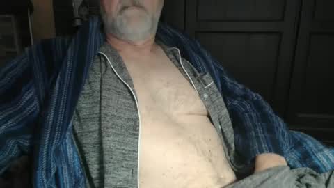 Snapshot of bendrinkin chatting on January 11, 2025, 10:19 am bendrinkin online show from January 11, 2025, 10:19 am