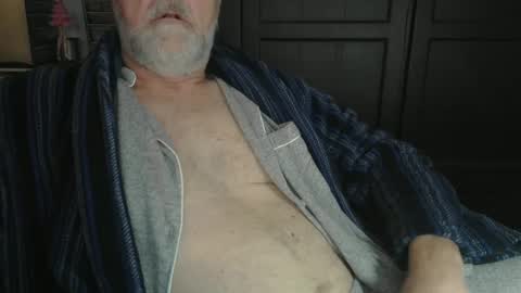 Snapshot of bendrinkin chatting on February 3, 2025, 9:52 am bendrinkin online show from February 3, 2025, 9:52 am