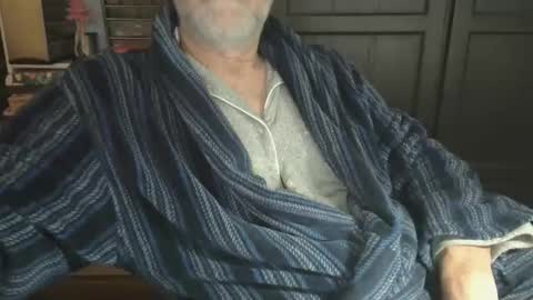 Snapshot of bendrinkin chatting on February 9, 2025, 9:47 am bendrinkin online show from February 9, 2025, 9:47 am