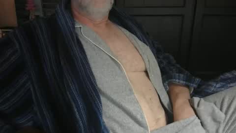 Snapshot of bendrinkin chatting on February 10, 2025, 10:09 am bendrinkin online show from February 10, 2025, 10:09 am