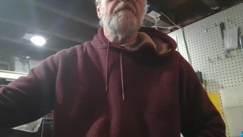 Snapshot of bendrinkin chatting on February 14, 2025, 11:09 pm bendrinkin online show from February 14, 2025, 11:09 pm