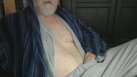 Snapshot of bendrinkin chatting on February 25, 2025, 10:15 am bendrinkin online show from February 25, 2025, 10:15 am