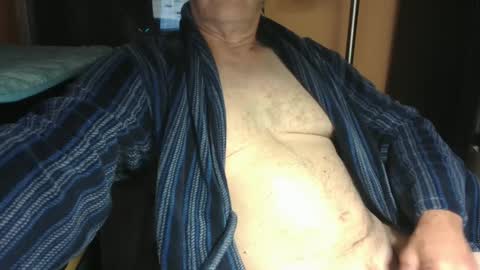 Snapshot of bendrinkin chatting on September 20, 2025, 10:05 am bendrinkin online show from September 20, 2025, 10:05 am