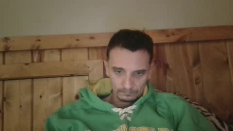 Snapshot of bennymn chatting on February 14, 2025, 3:54 am benny and innocentvixon online show from February 14, 2025, 3:54 am