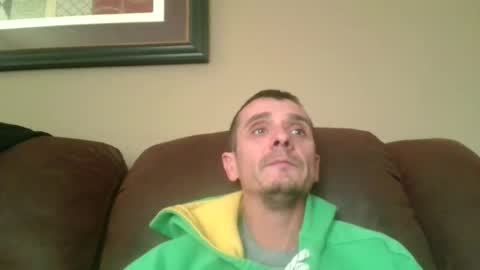 Snapshot of bennymn chatting on November 21, 2025, 4:49 pm benny and innocentvixon online show from November 21, 2025, 4:49 pm