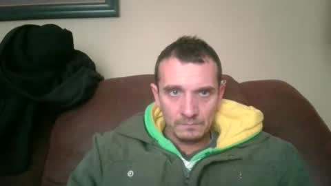 Snapshot of bennymn chatting on November 26, 2025, 7:37 pm benny and innocentvixon online show from November 26, 2025, 7:37 pm