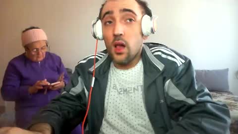 Snapshot of bentish chatting on December 17, 2024, 8:45 am bentish online show from December 17, 2024, 8:45 am