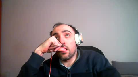 Snapshot of bentish chatting on January 6, 2025, 3:51 pm bentish online show from January 6, 2025, 3:51 pm