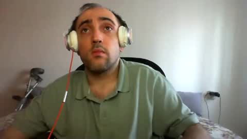 Snapshot of bentish chatting on January 12, 2025, 12:44 pm bentish online show from January 12, 2025, 12:44 pm