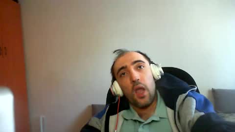 Snapshot of bentish chatting on January 28, 2025, 7:00 am bentish online show from January 28, 2025, 7:00 am