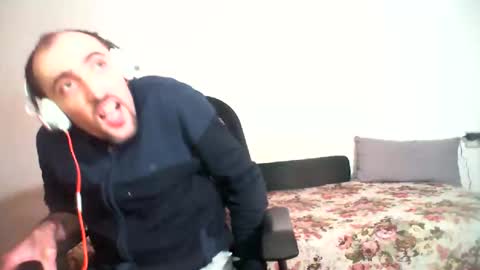 Snapshot of bentish chatting on February 1, 2025, 3:18 pm bentish online show from February 1, 2025, 3:18 pm