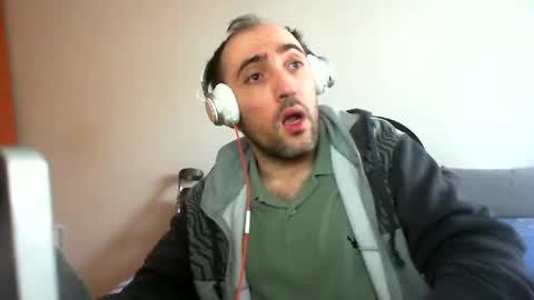 Snapshot of bentish chatting on February 6, 2025, 10:37 am bentish online show from February 6, 2025, 10:37 am