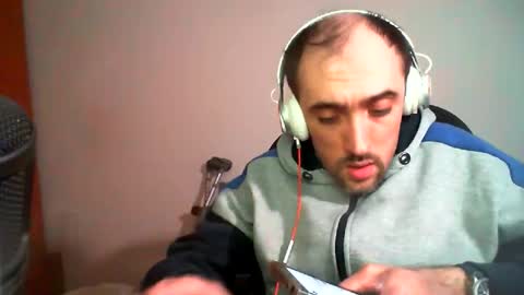 Snapshot of bentish chatting on February 9, 2025, 4:18 pm bentish online show from February 9, 2025, 4:18 pm