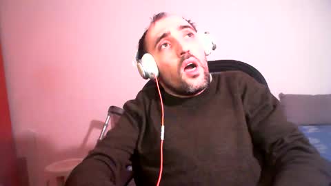 Snapshot of bentish chatting on February 13, 2025, 7:10 pm bentish online show from February 13, 2025, 7:10 pm