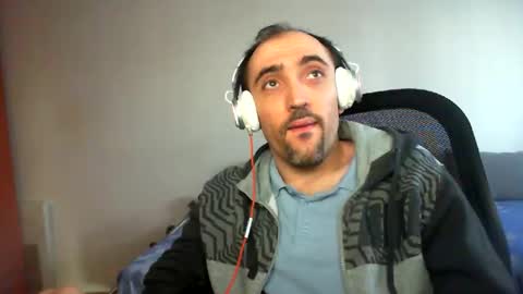 Snapshot of bentish chatting on February 15, 2025, 2:44 pm bentish online show from February 15, 2025, 2:44 pm