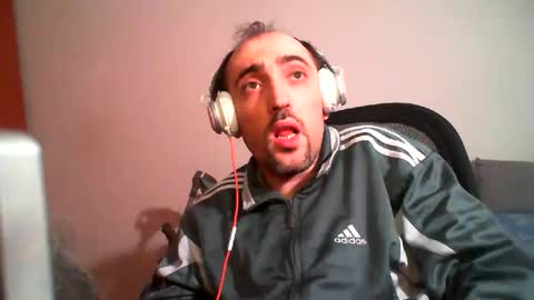 Snapshot of bentish chatting on February 16, 2025, 4:21 pm bentish online show from February 16, 2025, 4:21 pm