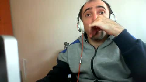 Snapshot of bentish chatting on February 17, 2025, 10:40 am bentish online show from February 17, 2025, 10:40 am