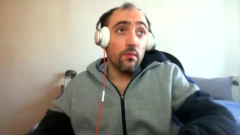 Snapshot of bentish chatting on February 18, 2025, 11:11 am bentish online show from February 18, 2025, 11:11 am