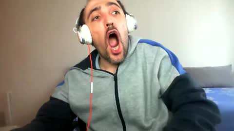 Snapshot of bentish chatting on February 19, 2025, 12:55 pm bentish online show from February 19, 2025, 12:55 pm