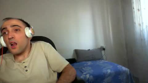 Snapshot of bentish chatting on October 17, 2025, 1:46 pm bentish online show from October 17, 2025, 1:46 pm