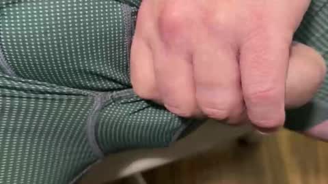 Snapshot of bentley507070 chatting on November 28, 2025, 2:20 pm Ben online show from November 28, 2025, 2:20 pm