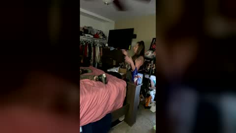 Snapshot of bentleyyjames007 chatting on December 21, 2025, 2:35 pm bentleyyjames007 online show from December 21, 2025, 2:35 pm