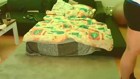 Benutzmich0800 online show from December 24, 2024, 8:38 pm