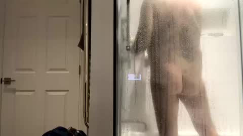 Snapshot of benz10001 chatting on December 24, 2024, 2:21 am benz10001 online show from December 24, 2024, 2:21 am