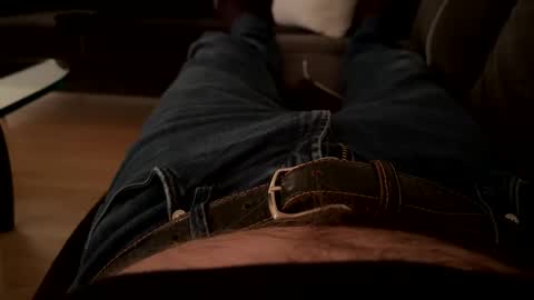 Snapshot of benz10001 chatting on January 7, 2025, 12:03 am benz10001 online show from January 7, 2025, 12:03 am