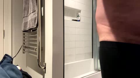 Snapshot of benz10001 chatting on October 13, 2025, 2:55 am benz10001 online show from October 13, 2025, 2:55 am