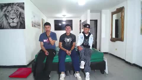 benz boys online show from November 13, 2025, 11:53 am