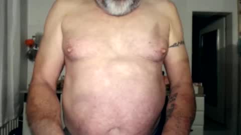 Snapshot of berg_boy chatting on October 19, 2025, 1:06 am Martin online show from October 19, 2025, 1:06 am