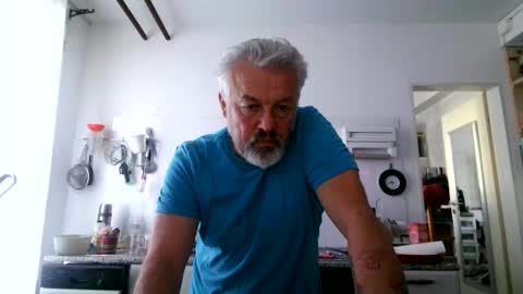 Snapshot of berg_boy chatting on November 22, 2025, 9:41 am Martin online show from November 22, 2025, 9:41 am