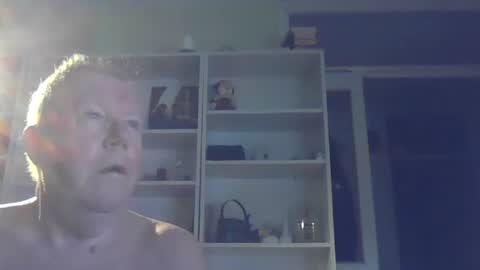 Snapshot of berra3232 chatting on December 25, 2024, 4:22 am berra online show from December 25, 2024, 4:22 am