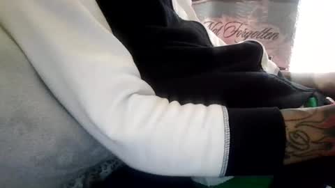 Snapshot of bertdollaz757 chatting on December 14, 2025, 3:39 pm ToxicPipe757 online show from December 14, 2025, 3:39 pm