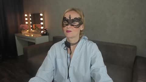 Snapshot of best__angelica chatting on February 21, 2025, 5:20 pm best__angelica online show from February 21, 2025, 5:20 pm