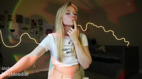 Chloe Next stream on Friday online show from January 26, 2025, 8:34 pm