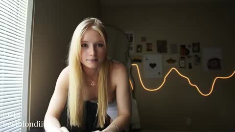 Chloe Next stream on Friday online show from March 3, 2025, 8:54 pm