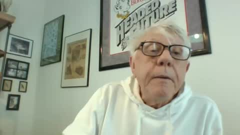 Snapshot of bestshot1951 chatting on December 16, 2024, 5:11 pm bestshot1951 online show from December 16, 2024, 5:11 pm