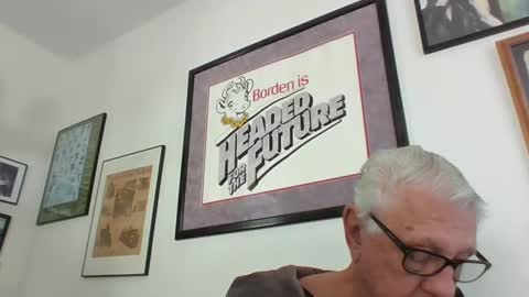 Snapshot of bestshot1951 chatting on February 17, 2025, 3:09 pm bestshot1951 online show from February 17, 2025, 3:09 pm