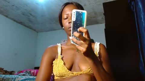 Snapshot of bethanywilsom chatting on December 16, 2024, 5:22 pm Bethany Wilson online show from December 16, 2024, 5:22 pm