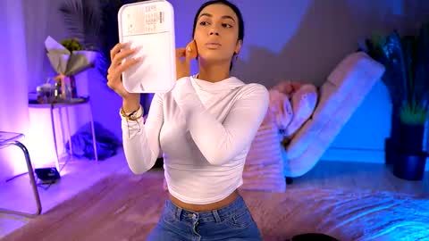 Betty online show from September 26, 2025, 4:05 am